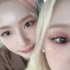 💝 Эмодзи «miyeon and yuqi» для Telegram