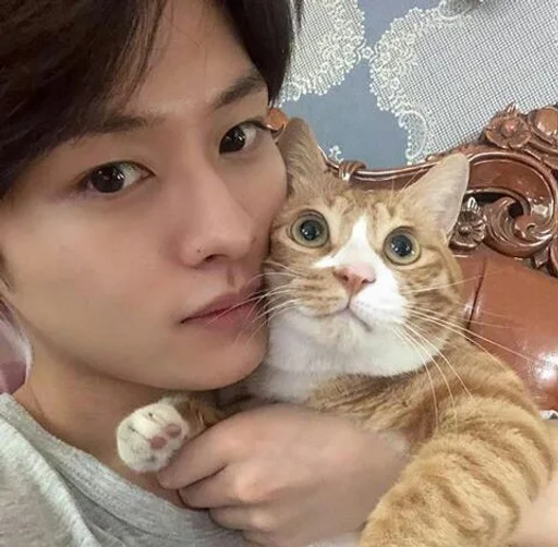 💕 Стикер «minho» для Telegram