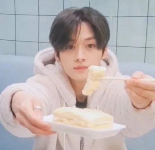 💕 Стикер «minho» для Telegram