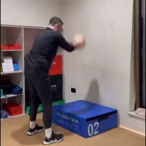 🏀 Стикер «Мемигранция» для Telegram