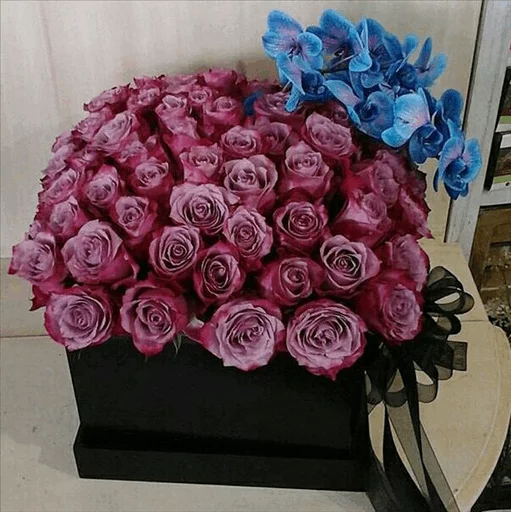 🌹 Стикер «Roses» для Telegram