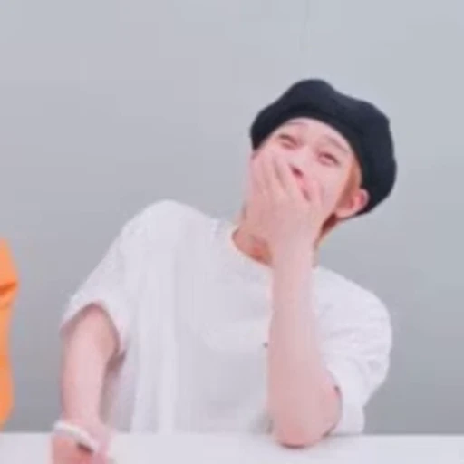 😱 Стикер «Stray Kids» для Telegram