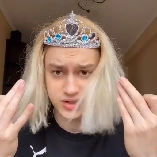 👸 Стикер «молдавская муха» для Telegram