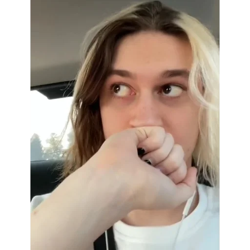 🤭 Стикер «молдавская муха 2» для Telegram