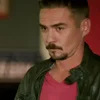 Стикер 28 🤩 Молодежка