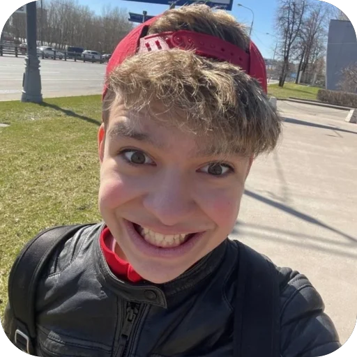 😁 Стикер «Young Plato» для Telegram
