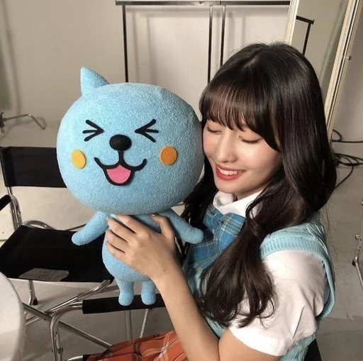 😋 Стикер «momo» для Telegram