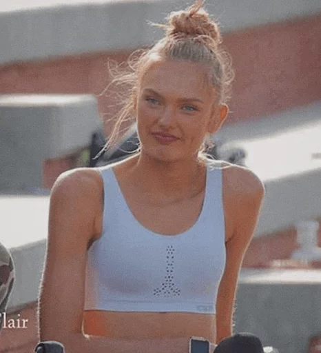 🌼 Стикер «BARBIES» для Telegram