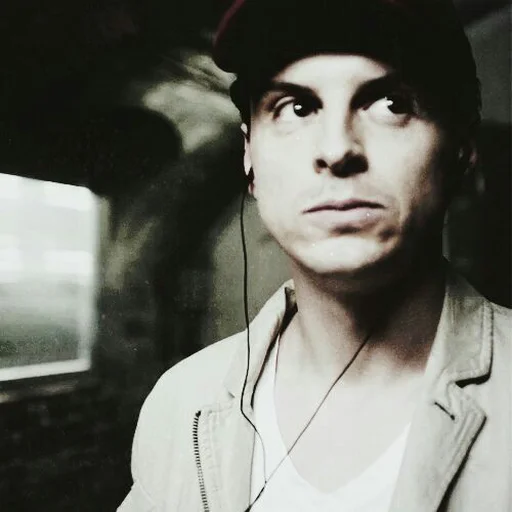 ♟ Стикер «Moriarty as Moriarty» для Telegram