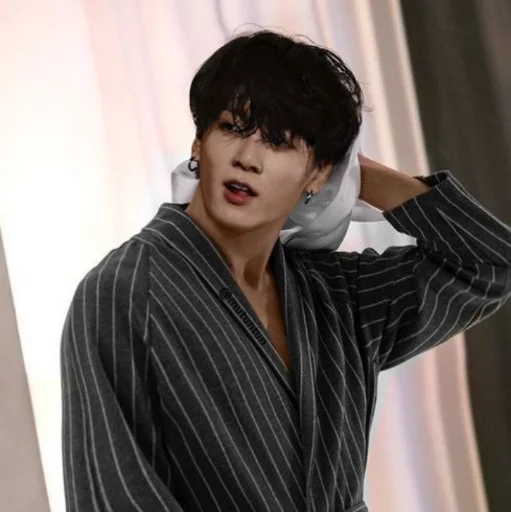 🦅 Стикер «mr jeon» для Telegram