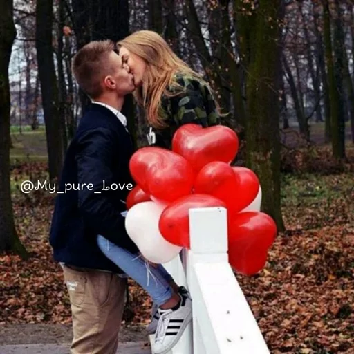 💋 Стикер «Chanell» для Telegram