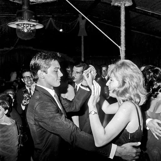 🕺 Стикер «Alain Delon» для Telegram