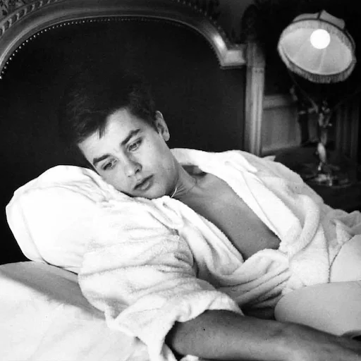 🛌 Стикер «Alain Delon» для Telegram