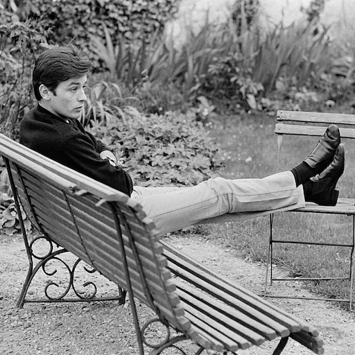 🤨 Стикер «Alain Delon» для Telegram