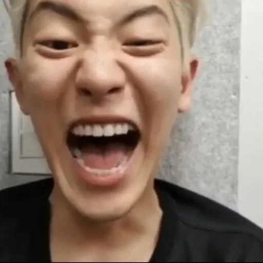 😆 Стикер «exo memes» для Telegram