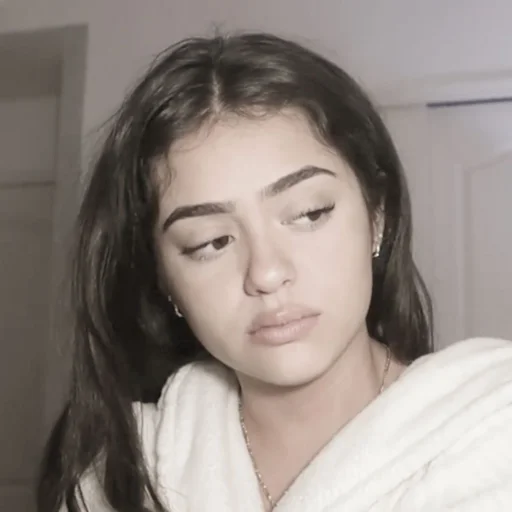 🍣 Стикер «Madison Beer» для Telegram