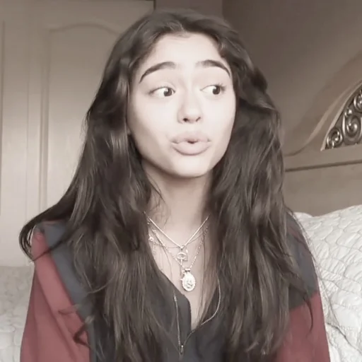 🍣 Стикер «Madison Beer» для Telegram
