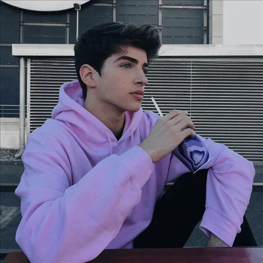 😳 Стикер «Macho» для Telegram
