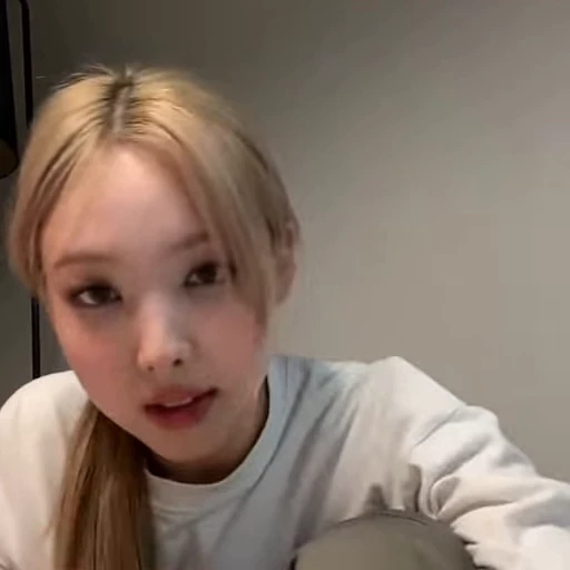 🐰 Стикер «nayeon» для Telegram