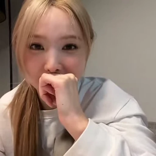 🐰 Стикер «nayeon» для Telegram
