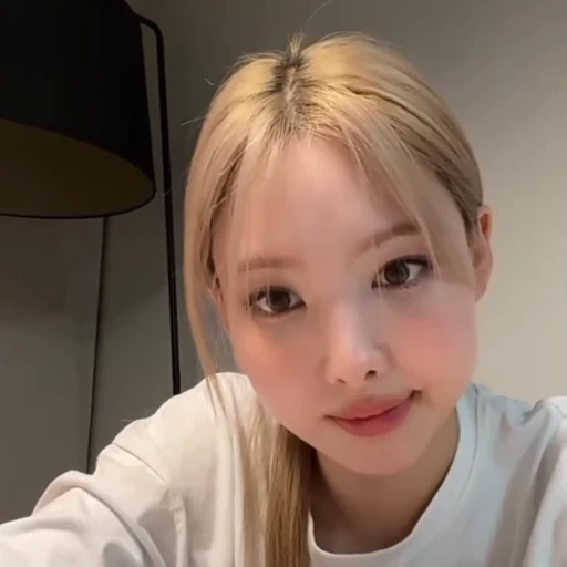 🐰 Стикер «nayeon» для Telegram