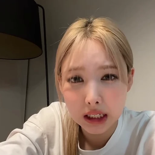 🐰 Стикер «nayeon» для Telegram