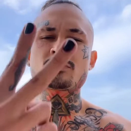 ✌️ Стикер «NE PRADA» для Telegram