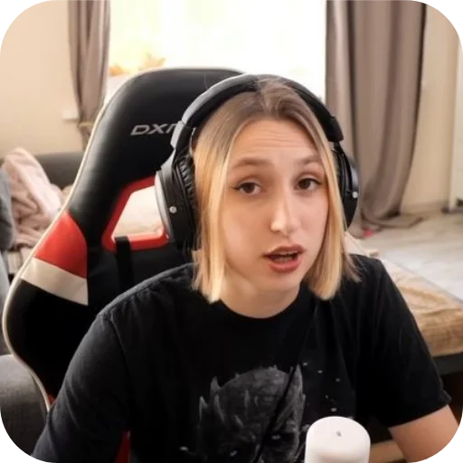❤ Стикер «Nika Karuso» для Telegram