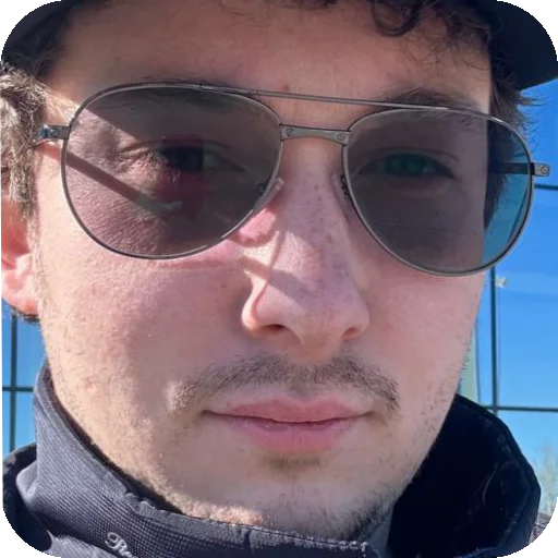 😎 Стикер «ADHH» для Telegram
