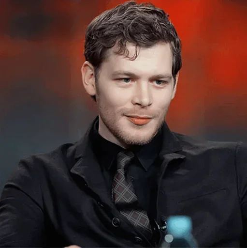 😐 Стикер «Niklaus Mikaelson» для Telegram
