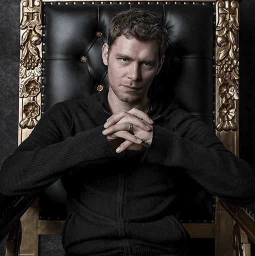 😐 Стикер «Niklaus Mikaelson» для Telegram