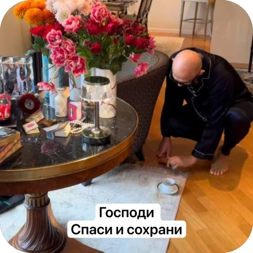 🫥 Стикер «Николай Анатольевич» для Telegram