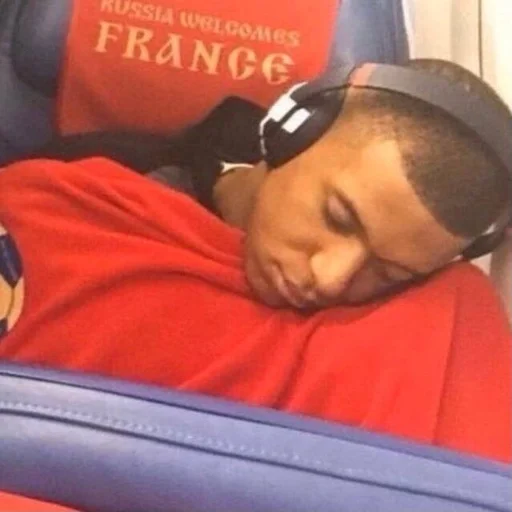 😴 Стикер «neymar and mbappe» для Telegram
