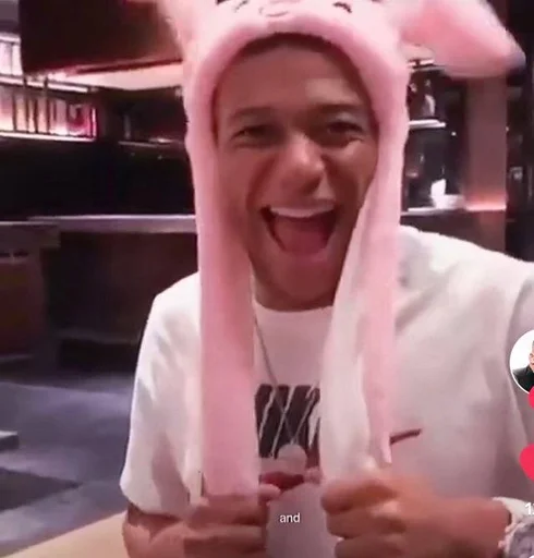 🐰 Стикер «neymar and mbappe» для Telegram