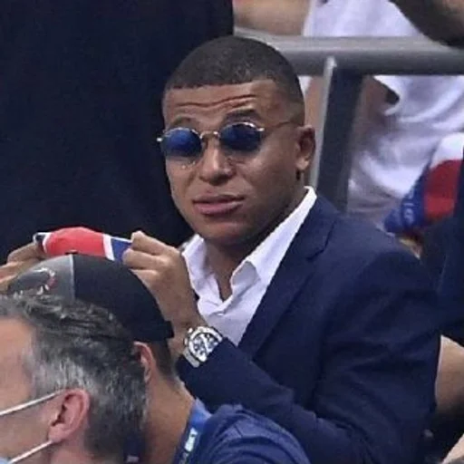 😎 Стикер «neymar and mbappe» для Telegram