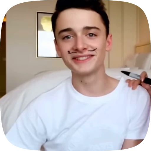 🌟 Стикер «Noah Schnapp» для Telegram