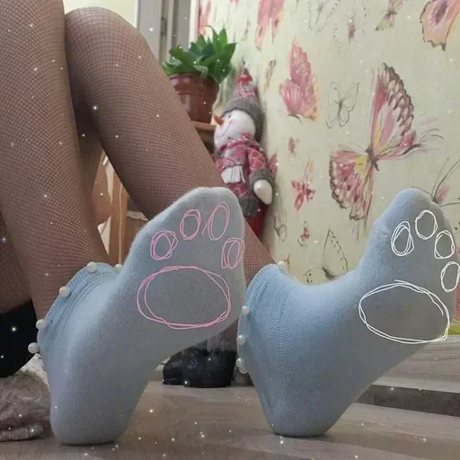 ❤️‍🩹 Стикер «Ножки» для Telegram