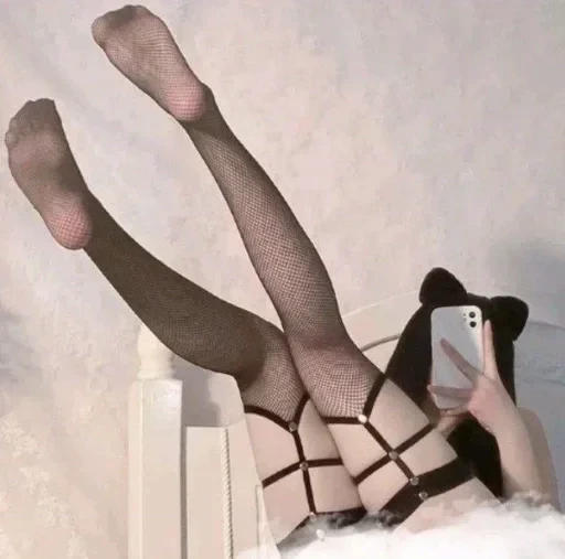 ❤️‍🩹 Стикер «Ножки» для Telegram