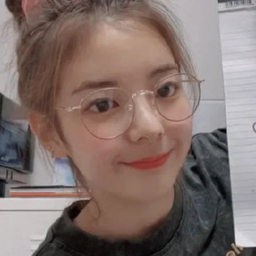 🍒 Стикер «choi jisu» для Telegram