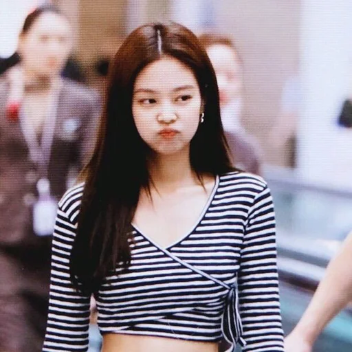 🥟 Стикер «kim jennie» для Telegram