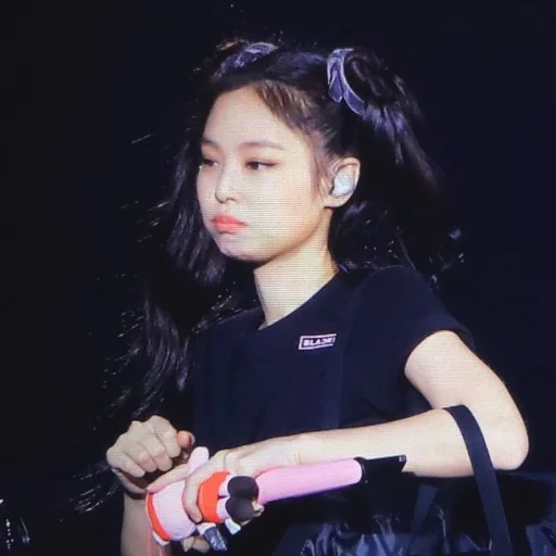🥟 Стикер «kim jennie» для Telegram