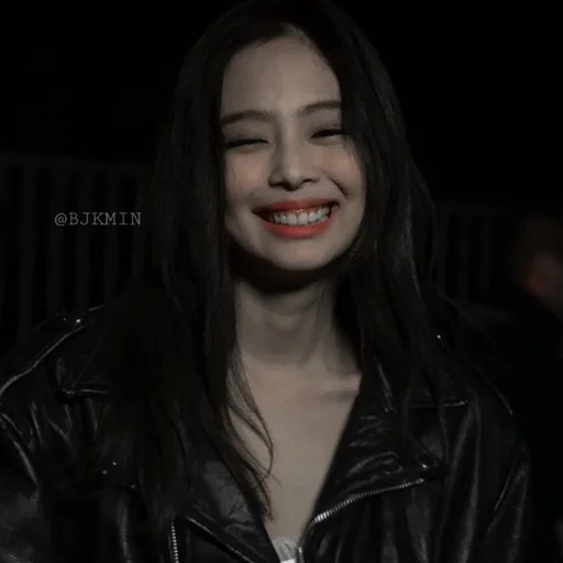 🥟 Стикер «kim jennie» для Telegram