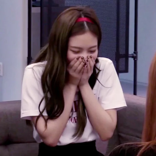 🥟 Стикер «kim jennie» для Telegram