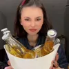 Стикер 15 🤩 Видео набор эмоджи с певицей «Dora Дора»