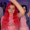 Стикер 6 🤩 Видео набор эмоджи с певицей «Dora Дора»