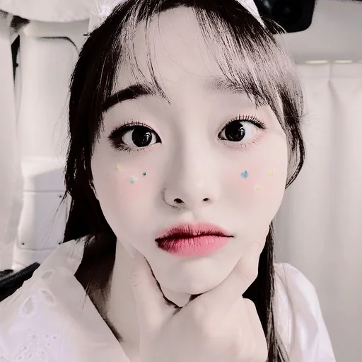 🦩 Стикер «Chuu» для Telegram
