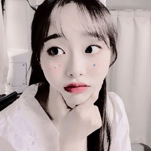 🦩 Стикер «Chuu» для Telegram