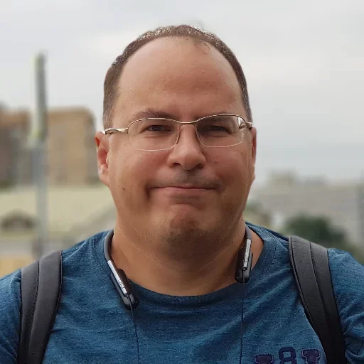 😚 Стикер «Очко уходит в зрительный зал» для Telegram