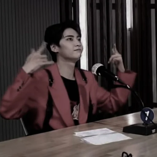 🕶 Стикер «Dark Lee Jinhyuk» для Telegram
