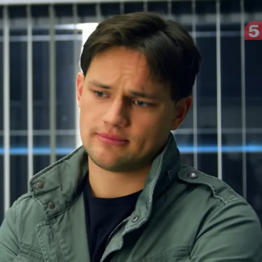 😞 Стикер «Олежка Павлович Воеводин» для Telegram